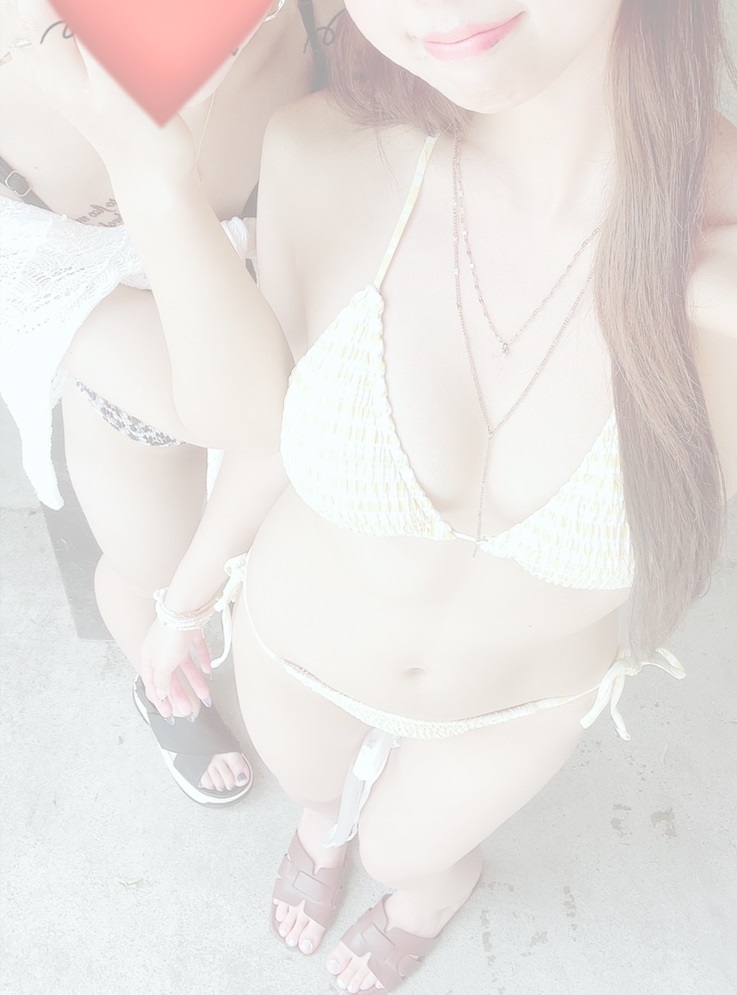 22才の桜田ひよりさん似の飲食店ホール