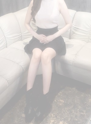 21才の菜々緒さん似の地下アイドルの撮影スタッフ